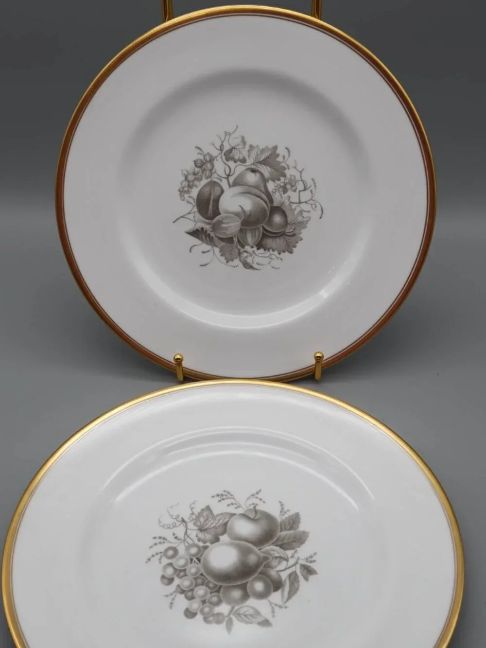 2 Vtg Spode Period 1810 Chatham Bone China Dinner Plates Fruit Pattern Gold Trim
